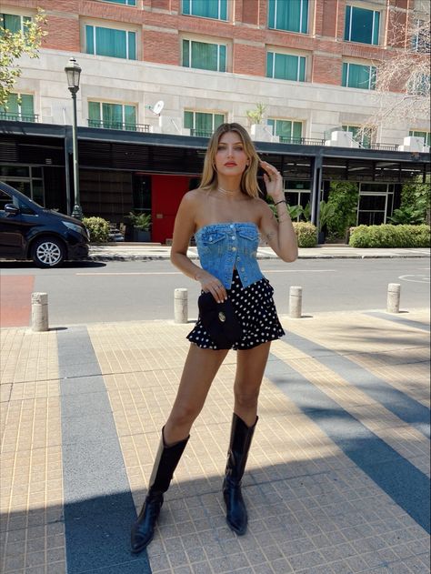 Denim top, denim corset, dots skirt, black and white skirt, black boots, cowgirl boots, street style 2023. Plaid Skirt And Cowboy Boots, Denim Corset Top Outfit, Black Cowgirl Boots Outfit, Denim Corset Outfit, Light Brown Cowboy Boots, Boots Street Style, Black And White Boots, 2024 Fits, Street Style 2023