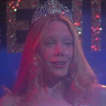 Carrie Movie 1976, Prom Songs, Carrie Movie, Carrie 1976, Piper Laurie, Carrie White, Horror Movie Icons, Prom Queens, Horror Icons