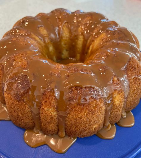 Caramel Cream Cheese Bundt Cake – Loree the Domestic Diva Caramel Pound Cake, Cream Cheese Bundt Cake, Ice Cream Sauce, Pound Cake Recipes Easy, Apple Bundt Cake, Cheese Pound Cake, Brunch Cake, Cream Cheese Desserts, Gooey Caramel