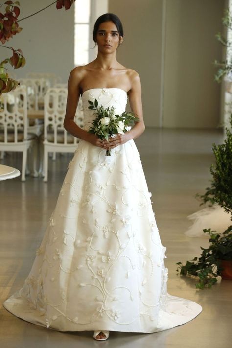 Famous Wedding Dress Designers, Vera Wang Wedding, Wedding Dresses Vera Wang, Royal Wedding Dress, White Wedding Dress, Dream Wedding Ideas Dresses, Stunning Wedding Dresses, Bridal Fashion Week, Wedding Dress Trends