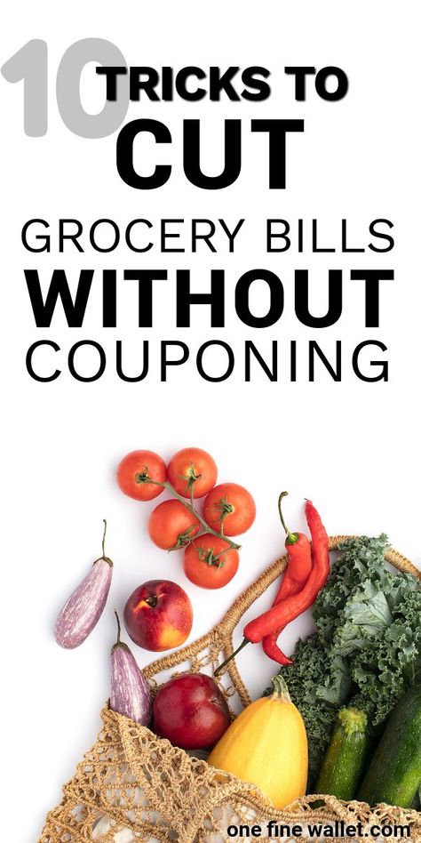 Money saving tips: Read smart ways to cut your grocery shopping bills without couponing. Save money on groceries and eat healthy! Cut Grocery Bill, Healthy Foods To Buy, Grocery Savings Tips, Eat On A Budget, Grocery Savings, Cheap Food, Budget Meal Planning, Money Saving Meals, Eat Seasonal