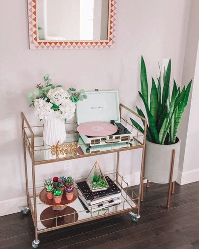 How to style a bar cart without alcohol part 928383 — seriously a million ways to style a bar cart! Don’t be afraid to get creative with it. #gypsytanHOME #barcart #LTKhome #LTKstyletip ≫ ≫ 2 ways to shop: ❶. Click link in my bio then click this image or ❷. Find me on the LIKEtoKNOW.it app - http://liketk.it/2vJ7D #liketkit @liketoknow.it @liketoknow.it.home Bar Cart Without Alcohol, Diy Bar Cart, Gold Bar Cart, Outside Bars, Bar Cart Styling, Pub Set, Pub Table Sets, Bar Cart Decor, Diy Bar