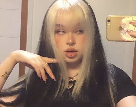 Egirl Hair, Blonde Pony, Bleached Bangs, Dani California, Haircolor Ideas, Blonde Bangs, Extension Hair, Hair Color Streaks, Dyed Hair Inspiration