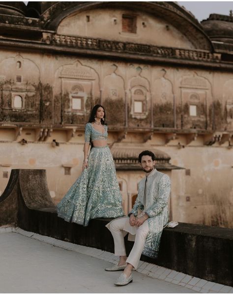 Alanna Panday, Pre Wedding Photoshoot Outfit, Pre Wedding Shoot Ideas, Indian Wedding Couple Photography, Pre Wedding Photoshoot Outdoor, Asian Wedding Dress, Bride Photography Poses, Indian Wedding Couple, Wedding Photoshoot Poses