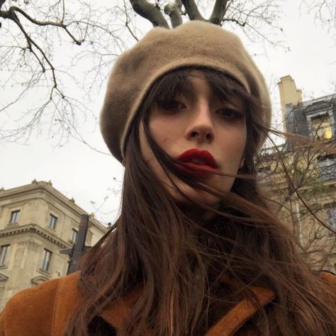 251 Likes, 1 Comments - French Girl Daily (@frenchgirldaily) on Instagram: “The beige béret 🥖 📷 @louisefollain” A Woman, Hair, Instagram