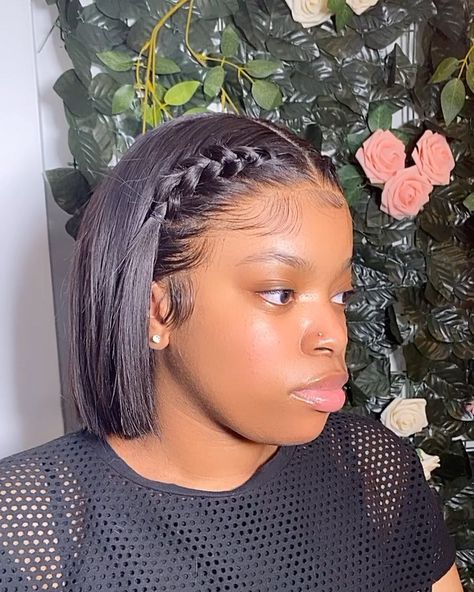 Lace Front Wigs Bob Style, Frontal Bob Wig Hairstyles, Straight Hair Dos, Bob Wig Hairstyles, Wig Installation, Hair Stules, Vixen Sew In, Short Bob Styles, Frontal Wig Hairstyles