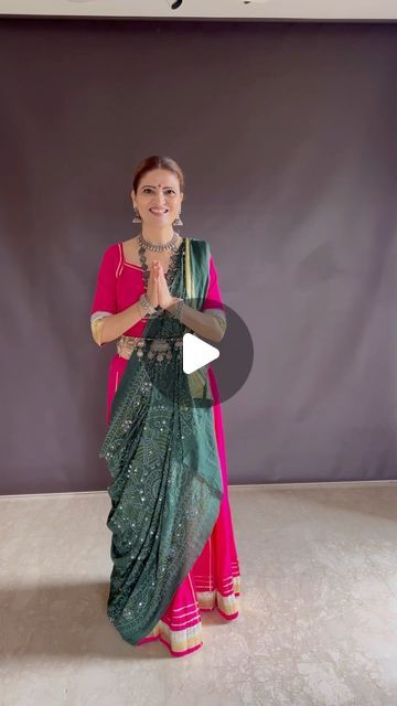 Heena Gehani on Instagram: "✨ Navratri ready with 2 stunning dupatta drapes! 🎉
Which drape would you pick for Navratri? 💃 

These drapes are Perfect for dancing the night away! This effortless style lets the lehenga shine while keeping the look traditional and elegant. 
These drapes are made all about grace and charm, perfect for those Garba nights!

Wearing this beautiful lahenga from @alankaar_ahmedabad 
Check their page for more such stunning collection. 
#NavratriFashion #DupattaDrapes #LehengaLove #GarbaReady”" Dupatta Draping Styles For Garba, How To Drape Dupatta On Lehenga, Lehenga Dupatta Draping Style, Dupatta Draping Styles, Dupatta Draping, Draping Styles, Lehenga Dupatta, How To Be Graceful, Indian Wedding Outfits