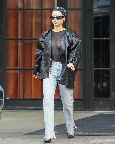 🦋 Alexa Demi Outfit, Bummy Chic Outfits, How To Style A Black Jacket, Alexa Demi’s Outfits, Alexa Demie Street Style, Alexa Demie Outfits Casual, Alexa Demie Casual, Alexa Demie, April 29