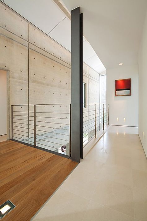 Use of steel beams Modern Hallway Design, Columns Interior, Precast Concrete Panels, Walls Design, Interior Railings, Modern Hall, Apartments Exterior, Metal Columns, Interior Columns