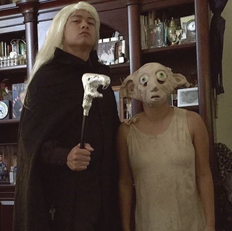 Couples Halloween Costume Harry Potter, Harry Potter Duo Costume, Witch And Wizard Couple Costume, Funny Harry Potter Costumes, Iconic Duo Halloween Costumes Couple, Harry Potter Couples Costumes, Harry Potter Cosplay Costumes, Dobby Halloween Costume, Couple Customes Halloween