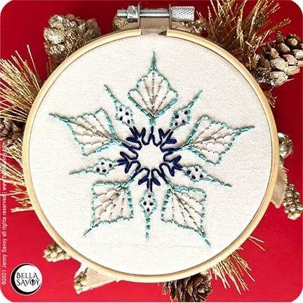 Here's a cute and free snowflake embroidery pattern I've created just for the holidays! Perfect for beginners as it uses basic embroidery stitches to create a simple and lovely snowflake. Snowflake Embroidery Pattern, Snowflakes Embroidery Pattern, Easy Snowflake, Embroidery Stitches Flowers, Long And Short Stitch, Snowflake Embroidery, Winter Embroidery, Easy Holidays Crafts, Simple Snowflake