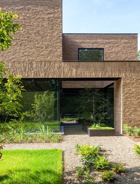 Vande Moortel, University Design, Brick Homes, Brick Architecture, Brick Facade, Couture Tops, Brick House, Modern Architecture, Bungalow