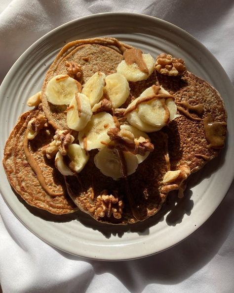 Banana Nut Pancakes, Food For Sleep, Cup Plant, Magnesium Rich Foods, Protein Waffles, Plant Milk, Healthy Baby Food, Oat Pancakes, Healthy Food Dishes