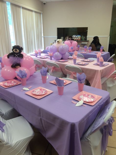 Lavender & Pink was really kute Lavender Birthday Party Decorations, Pink And Lavender Birthday Theme, Pink And Lavender Birthday Party Ideas, Pink Purple And Gold Birthday Party, Pink Purple Birthday Decorations, Pink And Purple Birthday Decorations, Lavender Birthday Party Ideas, Pink And Lavender Butterfly Party, Purple White Sliver Baby Shower