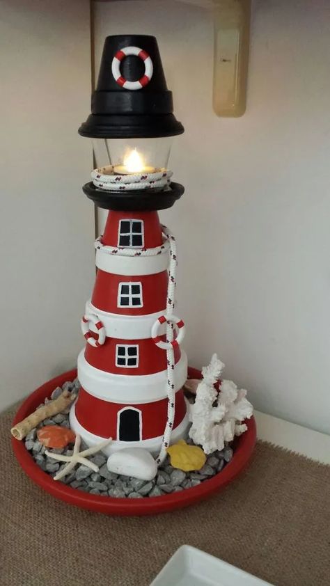 Terracotta Lighthouse, Lighthouse Diy, Garden Diy Decoration Ideas, Diy Lighthouse, Clay Pot Lighthouse, Lighthouse Crafts, Pots Ideas, Bird Fountain, Pots Diy