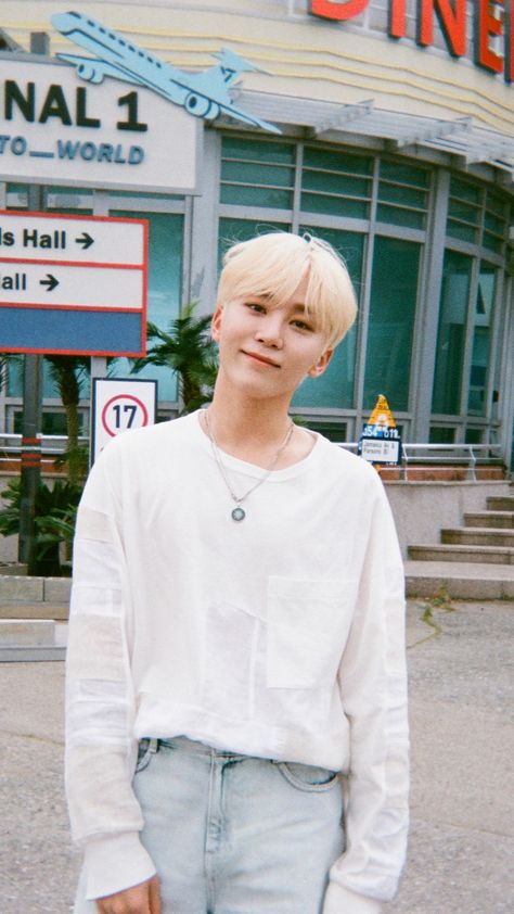 Seventeen Seungkwan Photoshoot, Seungkwan Full Body Pic, Seungkwan Blonde, Boo Seungkwan Cute, Seventeen Seungkwan Wallpaper, Boo Seungkwan Wallpaper, Seventeen Boo Seungkwan, Seungkwan Wallpaper, Svt Seungkwan