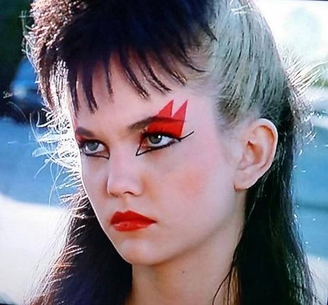 Diane Lane in "Ladies and Gentlemen, the Fabulous Stains" (1982) Director: Lou Adler. LOVE THE MAKEUP!!! Eras Makeup, Punk Rock Makeup, Glam Rock Makeup, Lou Adler, 1980s Makeup, Glam Rock Style, Rock Makeup, Caravan Ideas, 80s Makeup