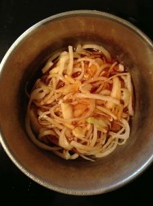 Onions Garlic Honey, Ginger Tumeric Garlic Honey, Red Onion Cough Remedy, Red Onion And Honey For Cough, Red Onion Garlic Honey Remedy, Honey Garlic Onion Cough Syrup, Garlic Onion Honey Medicine, Onion Garlic Honey Remedy, Onion And Honey For Cough