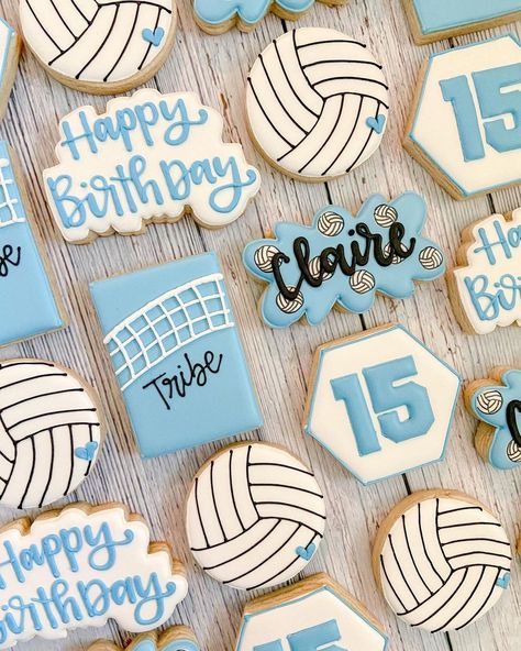 Volleyball Birthday Cookies, Volleyball Cookies Ideas, Volleyball Bday Party Ideas, Volleyball Royal Icing Cookies, Volleyball Decorated Cookies, Volleyball Sugar Cookies Decorated, Volleyball Cookies Royal Icing, Volleyball Birthday Party Ideas, Volleyball Party Ideas