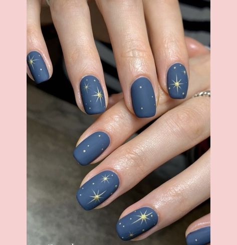 Cosmic Nails, Nail Art Noel, Easy Nails, Blue Nail, Cat Kuku, Nailed It, Funky Nails, روتين العناية بالبشرة, Fancy Nails