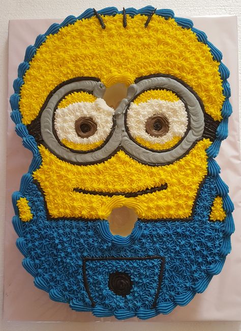 Minions number 8 Number 8 Cake, Cake Minion, 8 Cake, Minion Birthday Party, Minion Cake, Minion Birthday, Number Cake, Number Cakes, Number 8