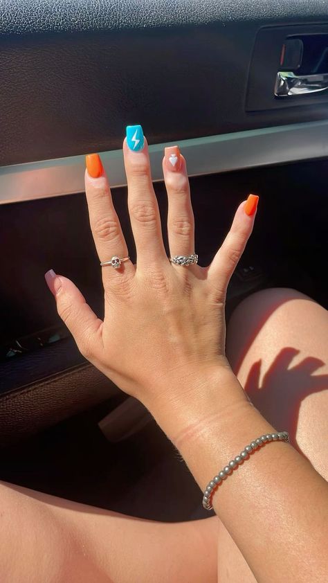 Punchy Nails, Western Hair Styles, Rodeo Nails, Cowboy Nails, Western Hair, Western Nails, Country Nails, Summery Nails, Cute Gel Nails