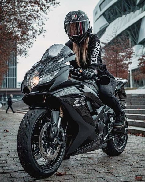 Motorcycle Girl Aesthetic, Witch Oc, Xe Ducati, Biker Baby, Biker Photography, Motorcycle Adventure, Motocross Love, Image Moto, Biker Photoshoot