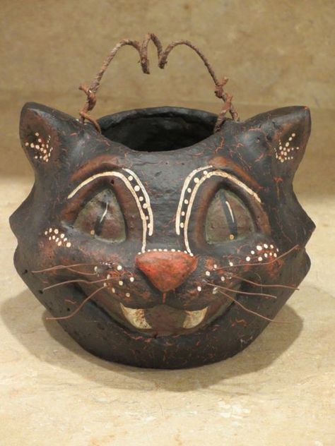 Cat With Wizard Hat, Halloween Folk Art, Painted Items, Cat Basket, Halloween Buckets, Halloween Crafts Decorations, Primitive Halloween, Vintage Halloween Decorations, Fall Halloween Crafts