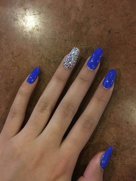 Nails Royal Blue Acrylic Nails Glitter Short, Blue And Glitter Nail Ideas, Royal Blue Nails Sparkle, Sparkly Royal Blue Nails, Royal Blue Nails With Glitter, Colbolt Blue Nails, Royal Blue Acrylic Nails Glitter, Royal Blue Homecoming Nails, Royal Blue Hoco Nails