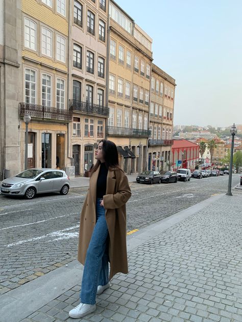 Porto Winter Outfit, Porto Outfits Winter, Lisbon Winter Outfit, Lisbon Portugal Outfit Winter, Portugal Winter Outfit, Portugal Outfits Winter, Portugal Style Outfits, Porto Outfit, Porto Portugal Outfits