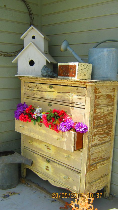 Old Dresser on front porch. Dressers On Front Porch, Dresser On Front Porch, Dresser On Porch, Porch Dresser, Red Dresser, Summer Decorations, Outdoor Designs, Spring Summer Decor, Front Porches