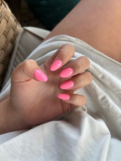 Nail Inspo Almond Pink, Pink Almond Nails, Gucci Nails, Ten Nails, Solid Color Nails, Simple Gel Nails, Summery Nails, Basic Nails, Casual Nails