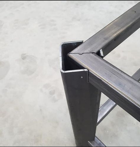 Koti Diy, Welded Furniture, Metal Fabrication Tools, Fabrication Tools, Industrial Design Furniture, Welding And Fabrication, Diy Welding, Metal Furniture Design, Steel Fabrication