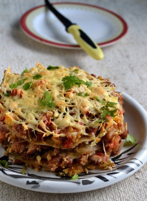 Tortilla Pie, Healthy Tortilla, Mexican Tortilla, Bean Pie, Veg Dishes, Vegetarian Recipes Easy, Indian Food Recipes Vegetarian, Delicious Dinner Recipes, Mexican Dishes