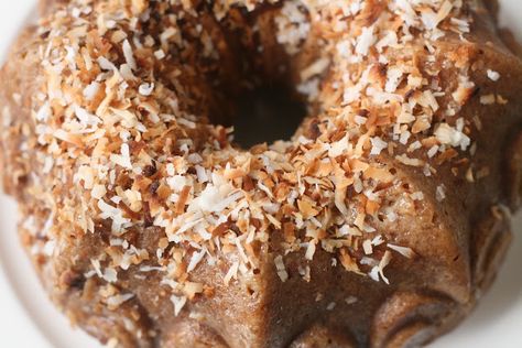 Week of Menus: Coconut Lime Bundt Cake: Outfit changes Lime Bundt Cake Recipe, Lime Bundt Cake, Coconut Rum Cake, Tortuga Rum Cake, Cake Outfit, Cakes Recipes, Rum Cake, Tropical Christmas, Bundt Cakes Recipes