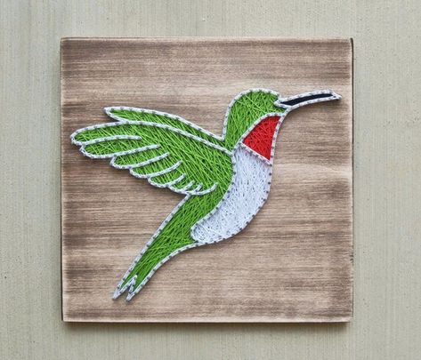 Bird String Art, Mom Home Decor, Diy Wall Design, State String Art, String Art Tutorials, Easy Wall Hanging, Hummingbird Gifts, Mandala Wall Hanging, Saw Tooth