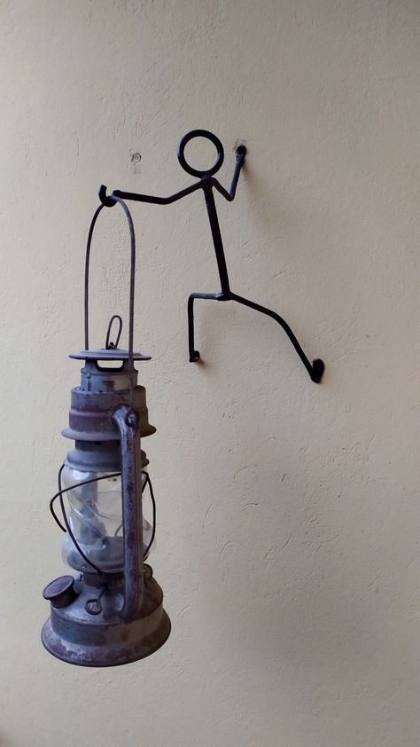 Scrap Metal Projects, Vasos Vintage, Metal Bending Tools, Welding Art Projects, Metal Artwork Wall, Metal Bending, Metal Furniture Design, Metal Yard Art, Metal Garden Art