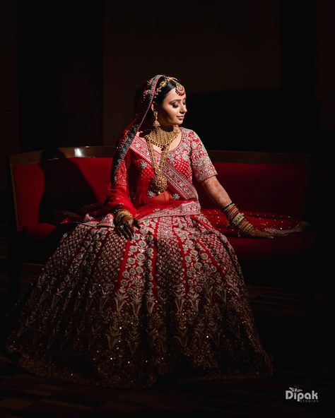 #brideandgroom #weddingideas #photooftheday #celebration Bridal Shoot Indian, Bride Portrait Photography, Dulhan Pose, Fat Bride, Single Pose, Latest Bridal Lehenga Designs, Indian Bride Poses, Indian Bride Photography Poses, Bridesmaid Photoshoot