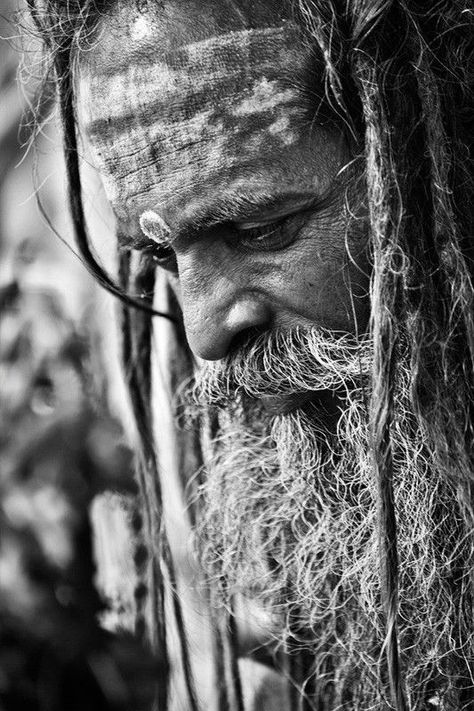 Nepali sadhu Wall Prints Quotes, Old Man Pictures, India Painting, Face Artwork, Shiva Tattoo Design, Yoga Sutras, Art Photography Portrait, Figure Drawing Reference, Drawing Images