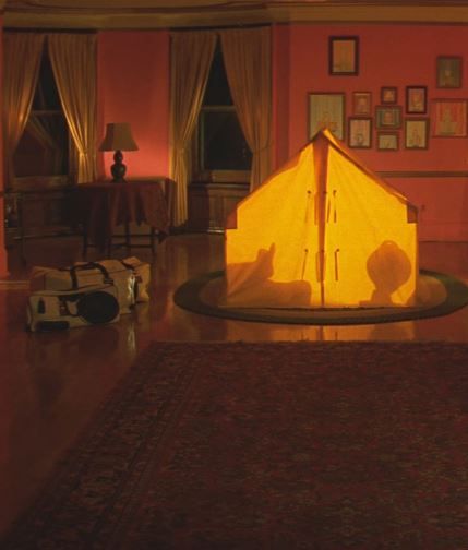 the royal tenenbaums, wes anderson, margot tenenbaum Wes Anderson Decor, Richie Tenenbaum, Margot Tenenbaum, Wes Anderson Aesthetic, Wes Anderson Style, Royal Tenenbaums, Wes Anderson Movies, Wes Anderson Films, The Royal Tenenbaums