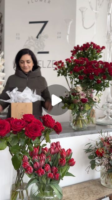 Zita Elze Flowers on Instagram: "How we wrap our bouquets @zita_elze 

#bouquet #flowers #flowerwrapping #bouquetwrapping #flowershop #floristtips" Zita Elze, Bouquet Wrap, How To Wrap Flowers, February 8, Flower Shop, Bouquets, Florist, Flowers, Floral