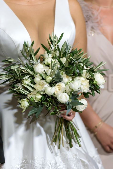 Olive Flower Bouquet, Olive And White Bouquet, Bride Bouquets Olive Branch, Olive Branches Bouquet, Bridal Bouquet Italy, Olive Branch Greenery Wedding, Wedding Bouquet With Olive Branches, Bridal Bouquet With Olive Leaves, Olive Bridal Bouquet