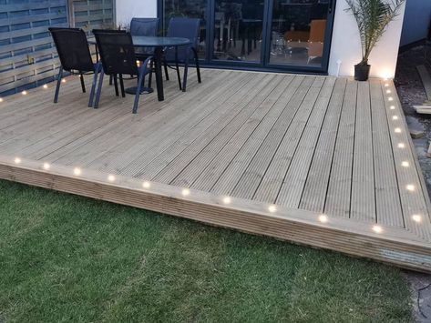 Garden Decking Lighting Ideas, Garden Furniture Layout Ideas, Decking Decor Ideas, Coloured Decking Ideas, Decking Ideas Garden Small Backyards, Cheap Decking Ideas, Small Decking Area Ideas, Decking Corner Ideas, Decking Garden Ideas