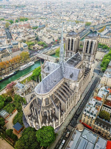 Eight Inc proposes structural glass for rebuild of Notre-Dame roof and spire French Gothic Architecture, Paris Buildings, Cathédrale Notre-dame, Store Concept, Gothic Cathedrals, Notre Dame Cathedral, Cathedral Architecture, Gothic Cathedral, Religious Architecture