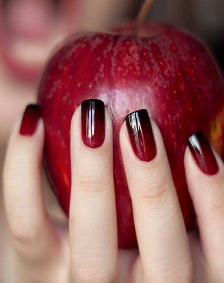 Red Nail Art Designs, Ombre Nail Art Designs, Unghie Nail Art, Maroon Nails, Fall Gel Nails, Nail Art Ombre, Pretty Nail Art Designs, Art Designs Ideas, Black Nail