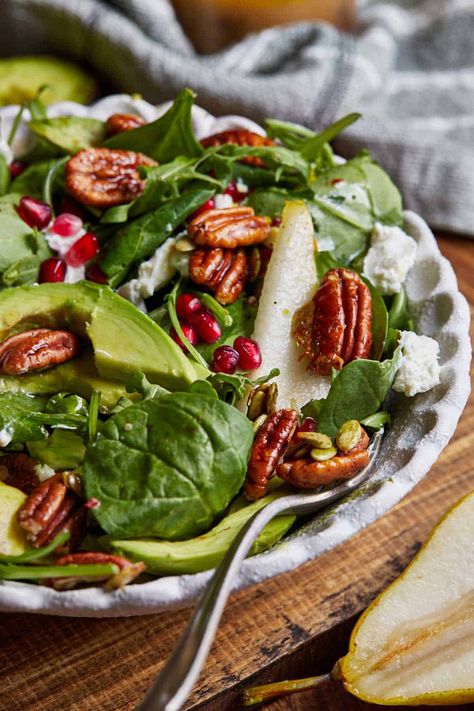 Pear and Goat Cheese Salad With Candied Pecans Easy Winter Salad, Salad With Candied Pecans, Candied Pecans For Salad, Pear Salad Recipes, Winter Picnic, Winter Salad Recipes, Cheese Alternatives, Make Ahead Salads, Goat Cheese Recipes