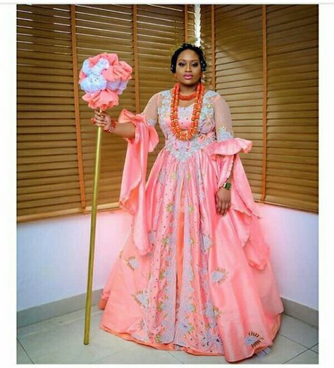 Lovely Efik traditional dress with coral beads. Efik Bride Wedding Attire, Calabar Traditional Attire, Efik Traditional Attire, Efik Bride, Traditional Dress For Men, Lace Asoebi, Lace Asoebi Styles, Cultural Fashion, Traditional Gowns