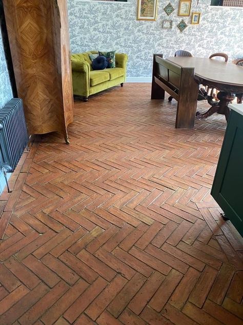 Herringbone Terracotta, Clay Tile Floor, Red Tile Floor, Terracotta Tile Floor, Terracotta Flooring, Parquet Tiles, Terracotta Floor Tiles, Parquet Design, Terracotta Tile