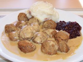 ikea swedish meatballs gravy low fat recipe Swedish Meatball Gravy Recipe, Meatball Gravy Recipe, Meatball Gravy, Swedish Meatball Gravy, Meatballs Gravy, Ikea Swedish Meatballs, Recipe To Cook, Meatballs And Gravy, Gravy Recipe