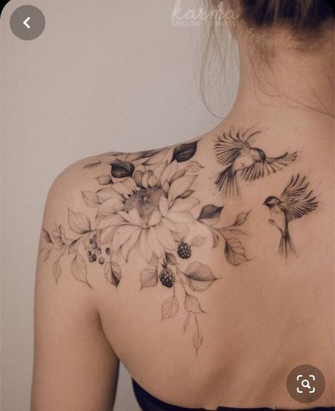 Back Shoulder Tattoos, Small Feminine Tattoos, Feminine Shoulder Tattoos, Tattoos Female, Shoulder Cap Tattoo, Floral Back Tattoos, Floral Tattoo Shoulder, Disney Sleeve, Flower Tattoo Shoulder